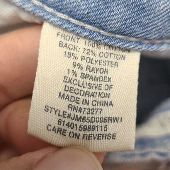 Mudd Tomboy CroppedĀ FloralāDistressedāJeansāSizeā15 - Picture 9 of 9